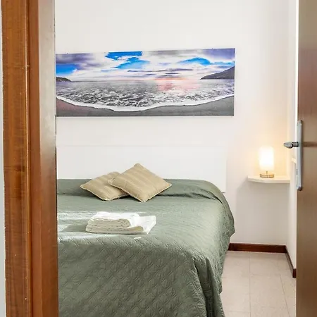 Garda Retreat In Daire