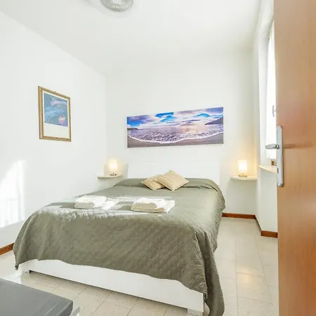 Daire Garda Retreat In